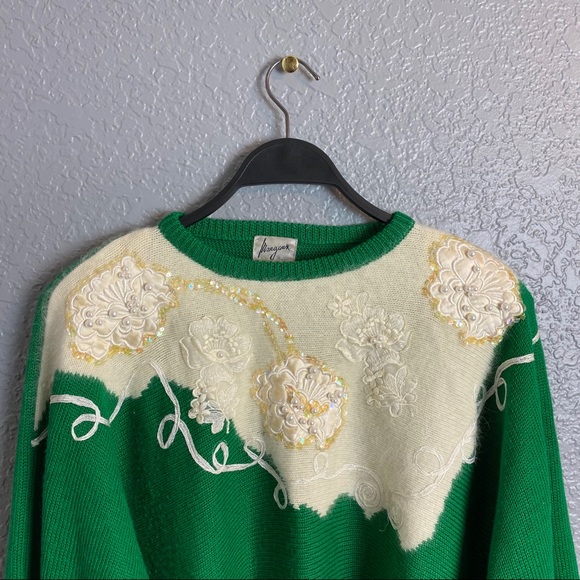 Vintage Green and Cream Women's Sweater - Picture 2 of 5